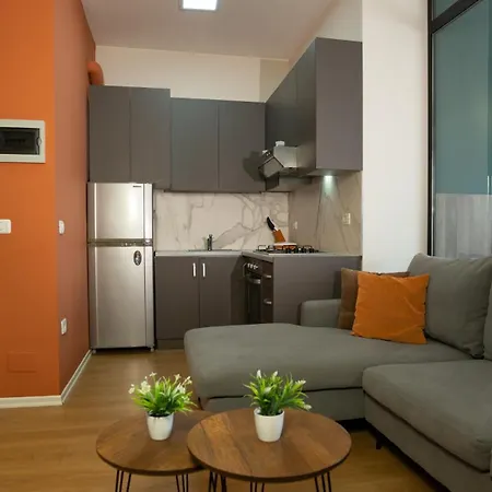 Kristal Center, Studio,near Artificial טיראנה