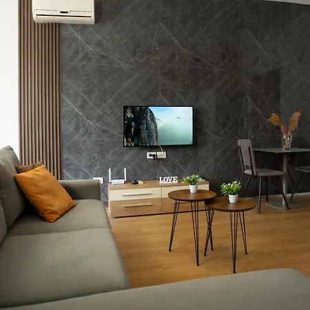 Apartman Kristal Center, Studio,near Artificial Tirana